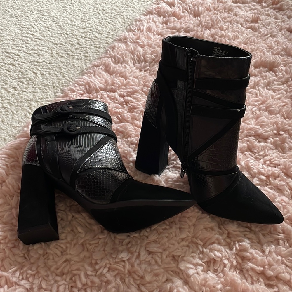 Brand new JustFab black snakeskin boots